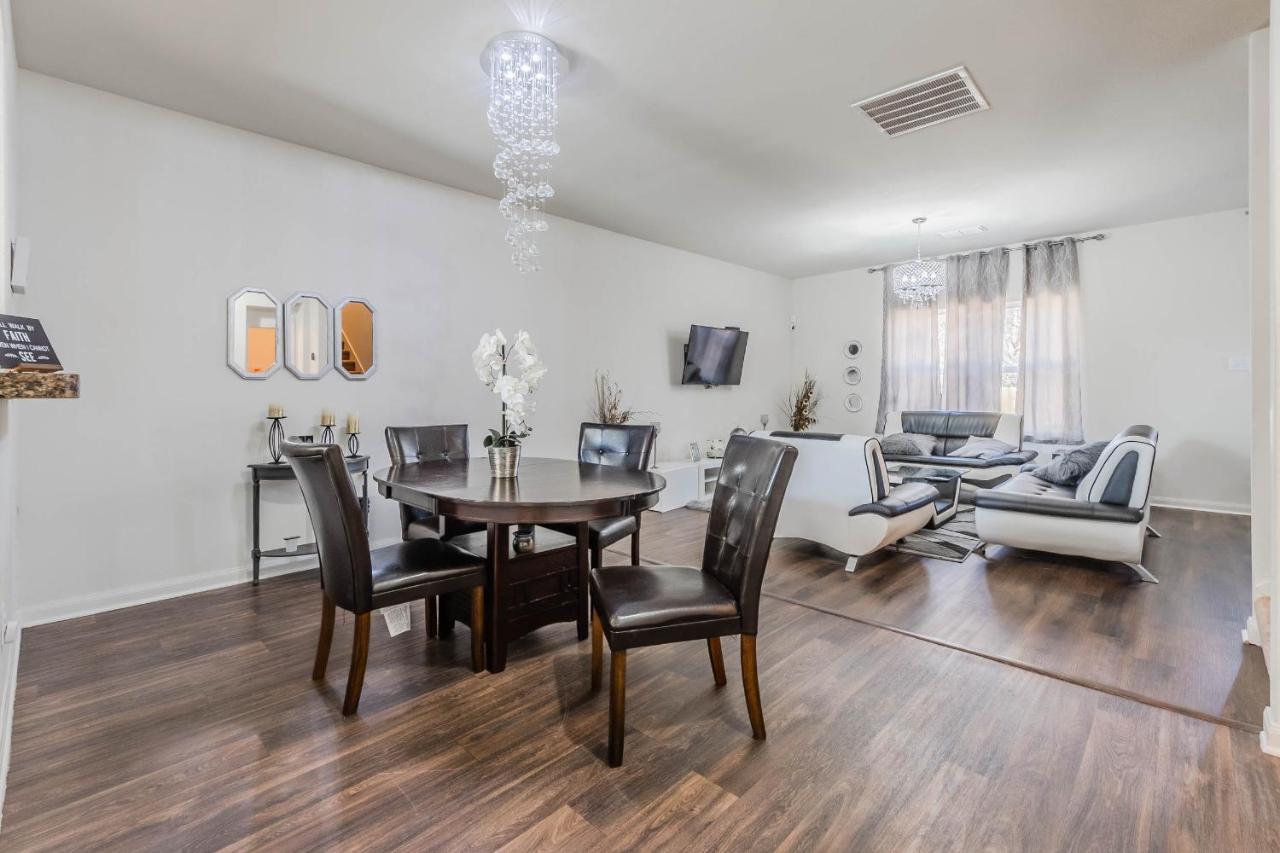 Luxury 5Br Dallas Retreat With Business Amenities - Perfect For Business Travelers, Families & Groups Exterior photo
